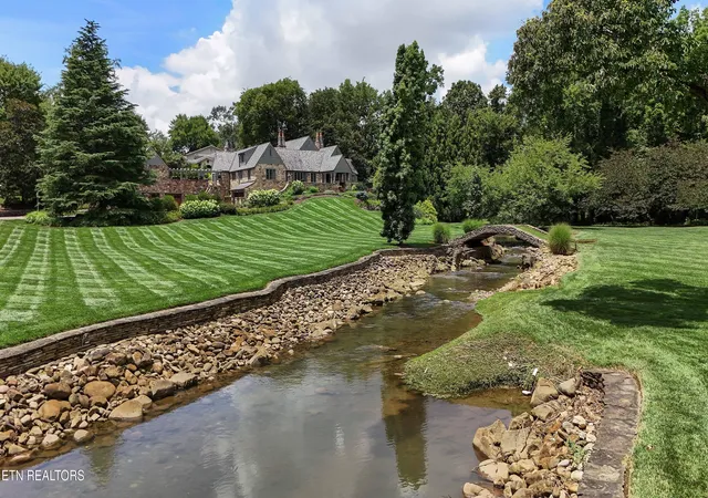 Photo 1 of Single family home for sale at 6203 Westland Dr, Knoxville, TN 37919 | MLS# 1319033 | Listing updated on 2026-07-30