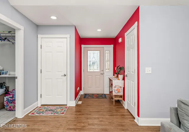 Photo 2 of Single family home for sale at 633 E Deer Crk Dr, Crossville, TN 38571 | MLS# 1319214 | Listing updated on 2026-09-10