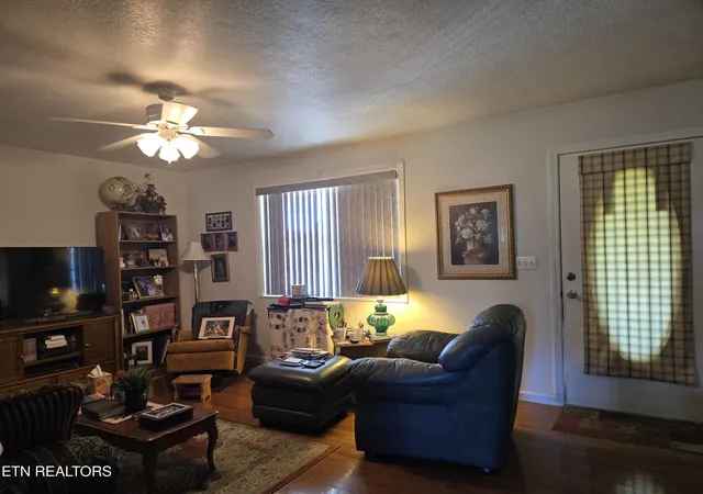 3rd image of 156 El Sara Dr, New Tazewell, TN 37825 | MLS# 1319572
