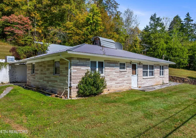 4th image of 1435 Tn-33, Tazewell, TN 37879 | MLS# 1328301