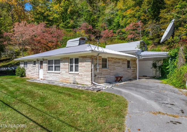 5th image of 1435 Tn-33, Tazewell, TN 37879 | MLS# 1328301