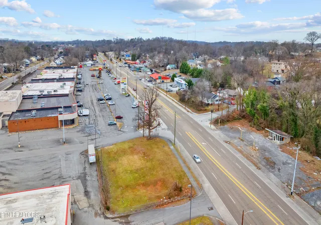 4th image of 4300 Asheville Hwy, Knoxville, TN 37914 | MLS# 1319538