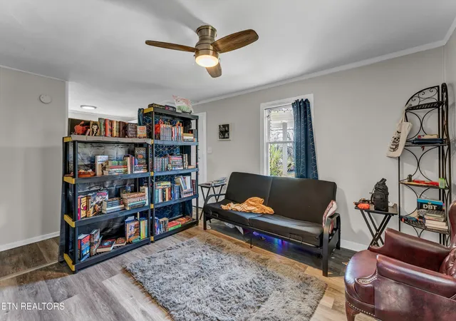 Listing Photo 5 - Condo for sale in building located at 558/560 W Outer Dr, Oak Ridge, TN 37830