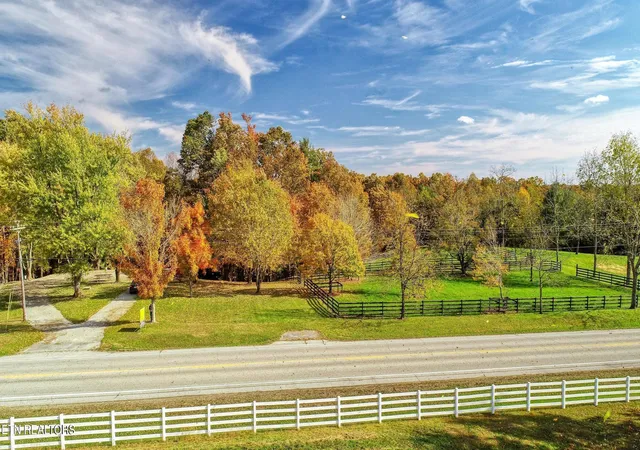 4th image of 3265 Leatherwood Ford Rd, Jamestown, TN 38556 | MLS# 1321477