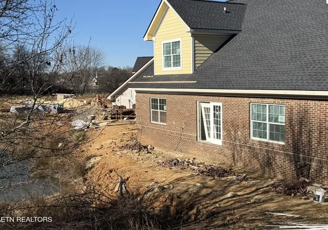 3rd image of 2393 Pauly Brk Wy, Knoxville, TN 37932