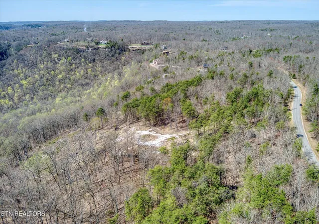 11th image of 1560 E Overlook Rd, Monterey, TN 38574 | MLS# 1334894