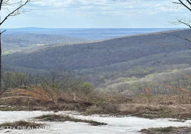 3rd image of 1560 E Overlook Rd, Monterey, TN 38574 | MLS# 1334894
