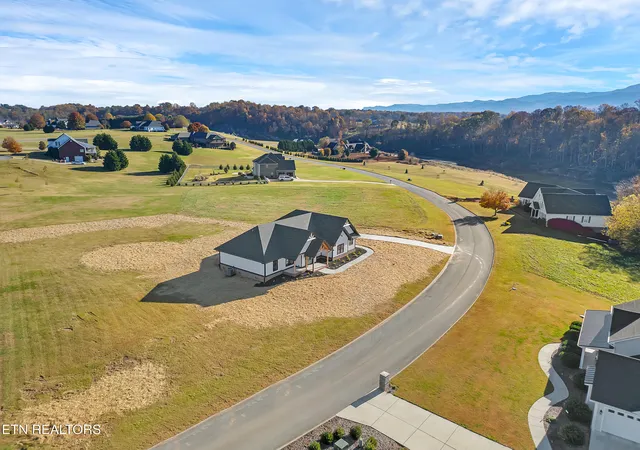 Photo 4 of Sale Pending at 296 Belle Arden Dr, Greeneville, TN 37745 | MLS# 1320688 | Listing updated on 2026-10-05