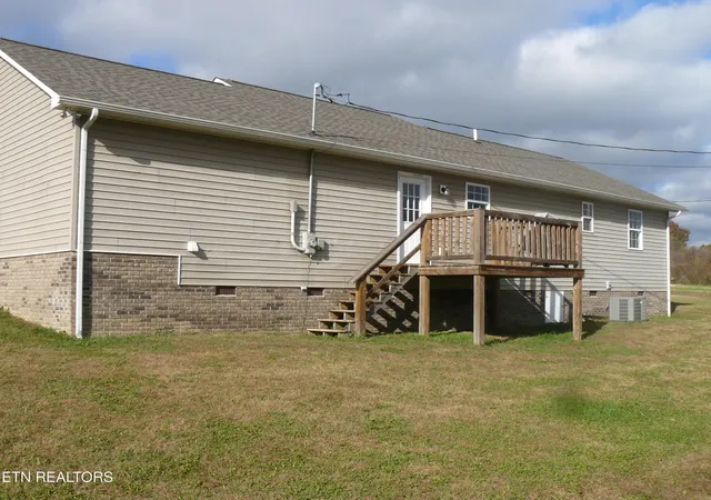 2nd image of 110 Cartwright Cir, Tazewell, TN 37879 | MLS# 1320832