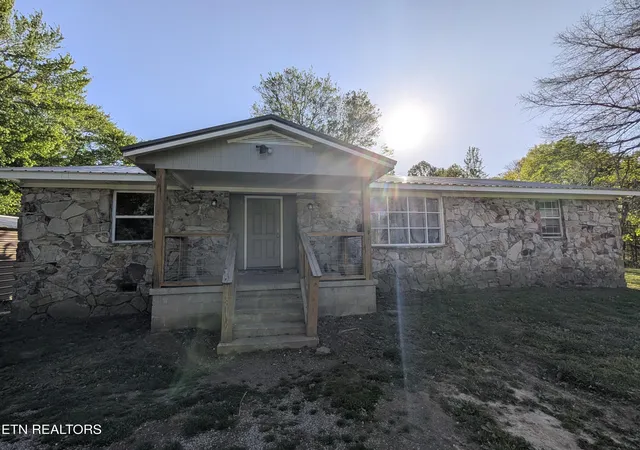 Homes for sale in Dunlap, TN | 408 Sherman Rd, Dunlap, TN 37327 | MLS# 1321114