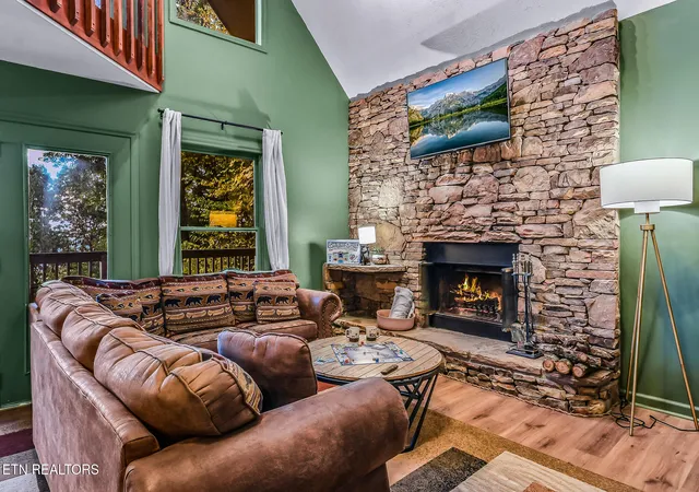 Homes for sale in Gatlinburg, TN | 1819 W Arolla Ct Ct, Gatlinburg, TN 37738 | MLS# 1321299