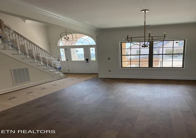 Photo 2 of Single family home for sale at 332 Rugby Manor Ln, Knoxville, TN 37923 | MLS# 1321792 | Listing updated on 2026-08-31
