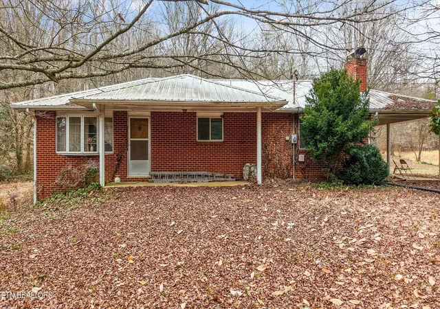 2nd image of 1201 Laurel Bluff Rd, Kingston, TN 37763 | MLS# 1330075