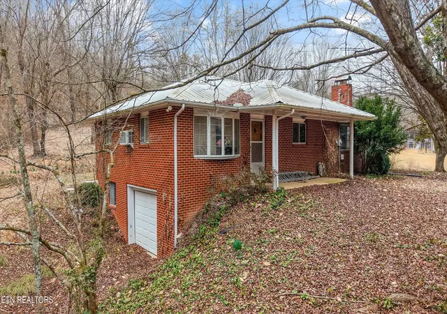 3rd image of 1201 Laurel Bluff Rd, Kingston, TN 37763 | MLS# 1330075