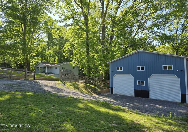 Photo 3 of Single family home for sale at 340 Blacksferry Rd, Knoxville, TN 37931 | MLS# 1323366 | Listing updated on 2026-09-08