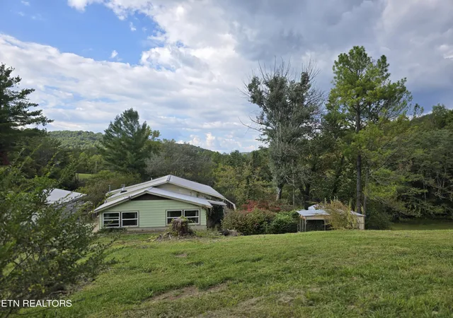 Homes for sale in Sneedville, TN | 197 Wolfe Rd, Sneedville, TN 37869 | MLS# 1322625