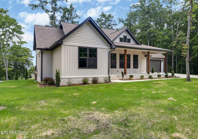 3rd image of 124 Markham Ln, Crossville, TN 38558 | MLS# 1322755