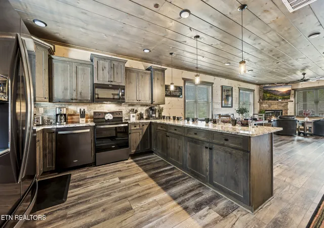 Photo 4 of Single family home for sale at 3140 Cherokee Valley Dr, Sevierville, TN 37862 | MLS# 1322916 | Listing updated on 2026-09-21