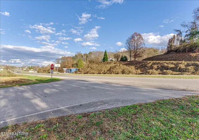 31st image of 2400 Roane State Hwy, Harriman, TN 37748 | MLS# 1322817