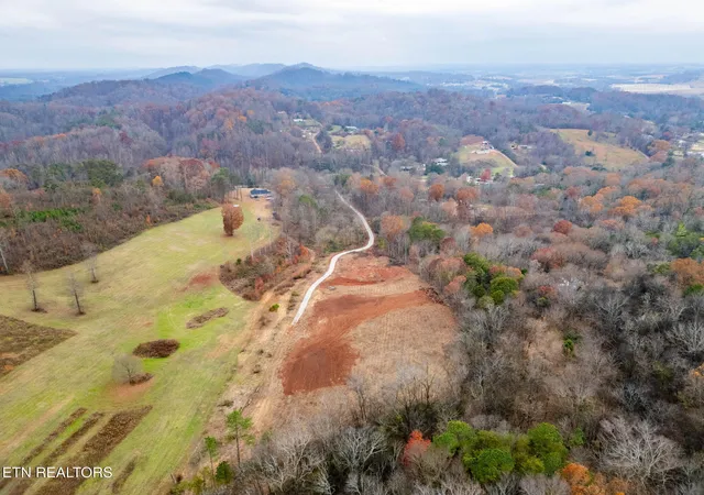 4th image of 4231 Sweetwater Vonore Rd Rd, Sweetwater, TN 37874 | MLS# 1322938