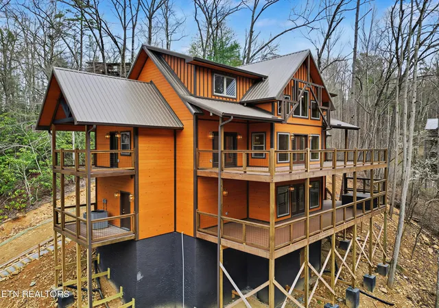 Photo 3 of Single family home for sale at 5165 Riversong Way, Sevierville, TN 37876 | MLS# 1336536 | Listing updated on 2026-10-07