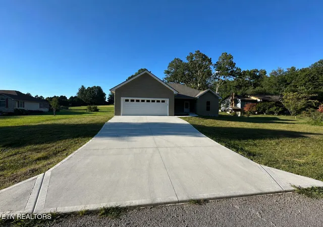 Photo 1 of Single family home for sale at 5035 Cheyenne Dr, Crossville, TN 38572 | MLS# 1323014 | Listing updated on 2026-08-26