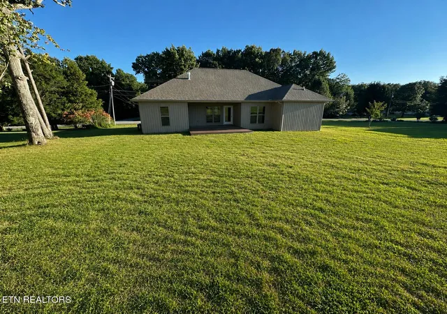 Photo 3 of Single family home for sale at 5035 Cheyenne Dr, Crossville, TN 38572 | MLS# 1323014 | Listing updated on 2026-08-26