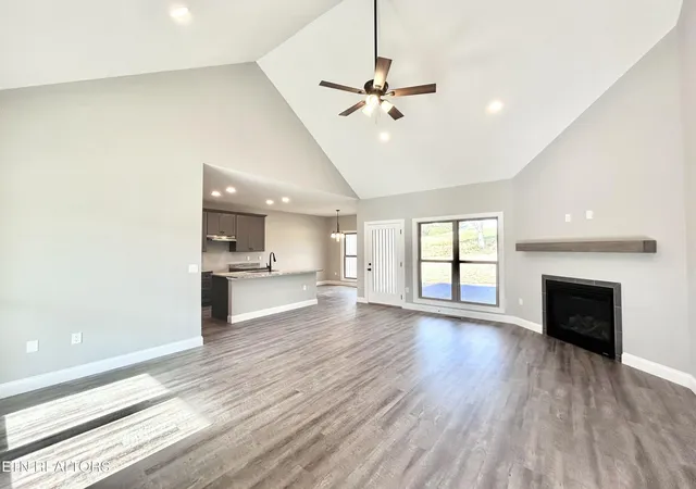 Photo 4 of Single family home for sale at 5035 Cheyenne Dr, Crossville, TN 38572 | MLS# 1323014 | Listing updated on 2026-08-26