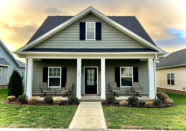 2nd image of 109 E Elderberry St, Oak Ridge, TN 37830 | MLS# 1323791