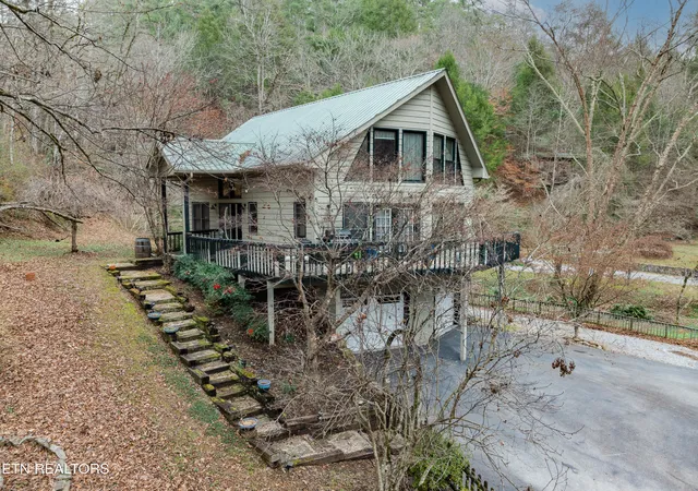 Homes for sale in Walland, TN | 6217 Old Walland Hwy, Walland, TN 37886 | MLS# 1323663