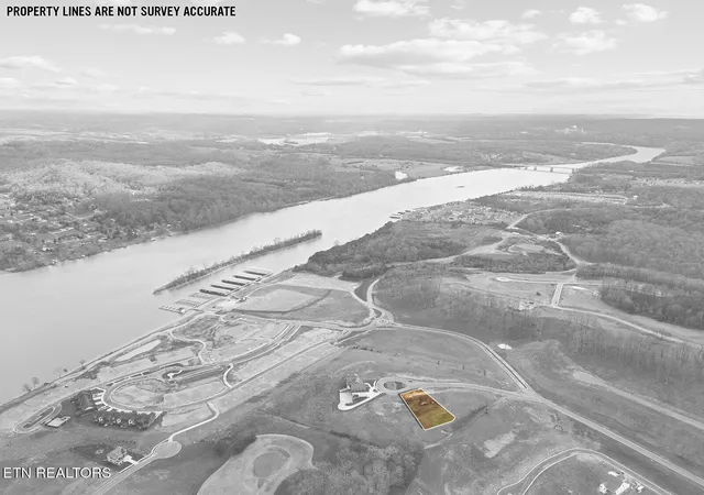 Photo 3 of Sale Pending at 135 Magnolia Hl, Loudon, TN 37774 | MLS# 1323595 | Listing updated on 2026-09-25