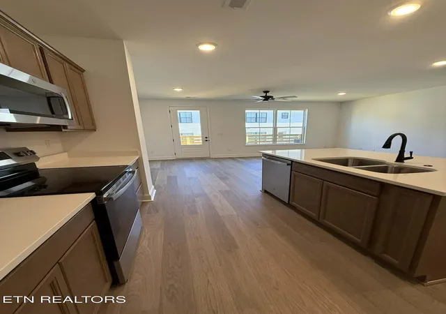 Photo 4 of Sale Pending at 8832 Chapman Tr Way, Knoxville, TN 37920 | MLS# 1323703 | Listing updated on 2026-04-29