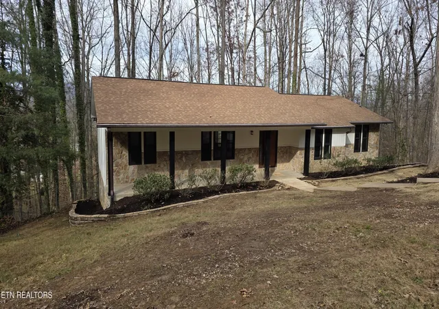 4th image of 1135 W West Outer Dr, Oak Ridge, TN 37830 | MLS# 1323902