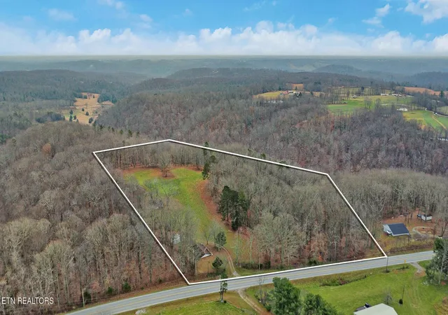 Homes for sale in Crawford, TN | 1903 Hanging Limb Hwy, Crawford, TN 38554 | MLS# 1324208