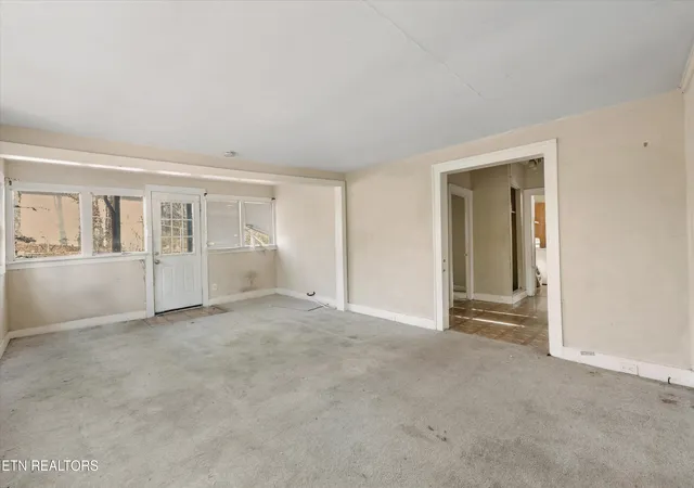 Homes for sale in Knoxville, TN | 1080 Baker Ave, Knoxville, TN 37920 | MLS# 1324557