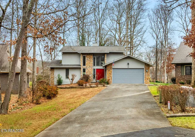 3rd image of 135 Inata Cir, Loudon, TN 37774 | MLS# 1324376
