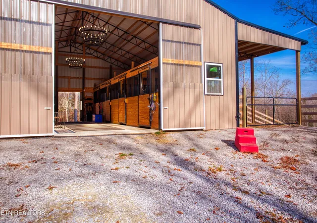 3rd image of 250 Briar Point Rd, Allardt, TN 38504 | MLS# 1324392