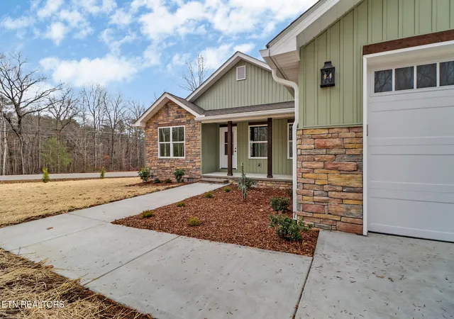 Homes for sale in Crossville, TN | 154 Adler Ln, Crossville, TN 38558 | MLS# 1324491