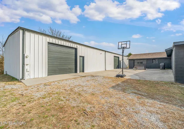 Homes for sale in Friendsville, TN | 842 Collie Cove Ct, Friendsville, TN 37737 | MLS# 1324483
