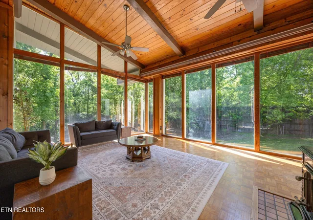 Photo 4 of Single family home for sale at 565 Hillcrest Cir, Etowah, TN 37331 | MLS# 1324604 | Listing updated on 2026-09-17