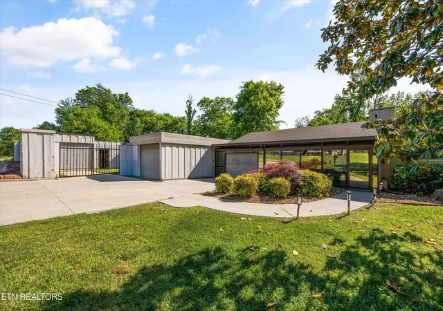 Homes for sale in Etowah, TN | 565 Hillcrest Cir, Etowah, TN 37331 | MLS# 1324604