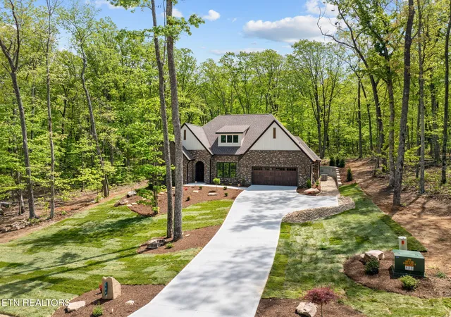 Homes for sale in Crossville, TN | 134 Maple Ridge Dr, Crossville, TN 38558 | MLS# 1325702