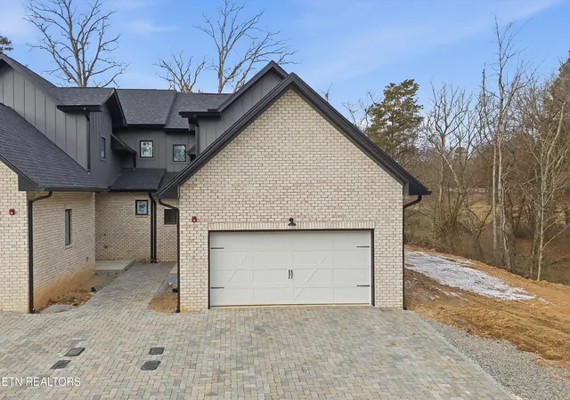 2nd image of 625 October Glory Ln, Farragut, TN 37934 | MLS# 1324886