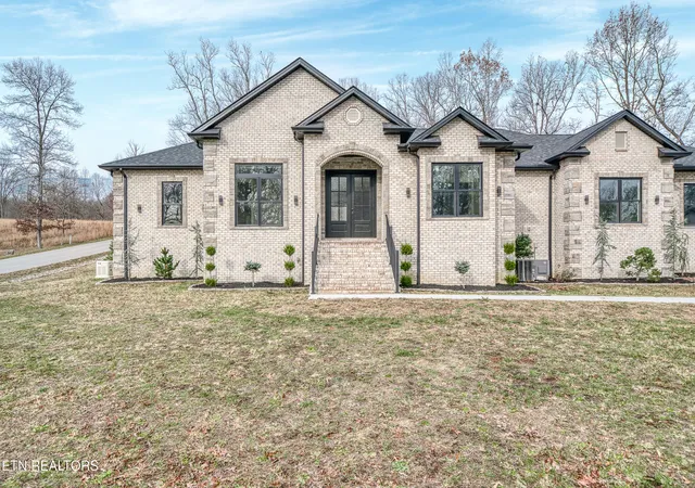 Photo 2 of Single family home for sale at 519 Cumberland View Dr, Crossville, TN 38571 | MLS# 1324786 | Listing updated on 2026-06-22