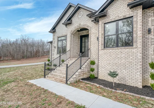 Photo 4 of Single family home for sale at 519 Cumberland View Dr, Crossville, TN 38571 | MLS# 1324786 | Listing updated on 2026-06-22