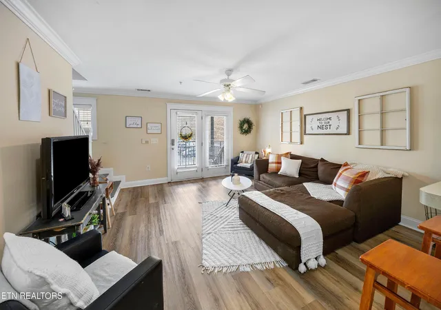 Listing Photo 4 - Condo for sale in building located at 3831 Cherokee Woods Wy, Knoxville, TN 37920 - Unit #203