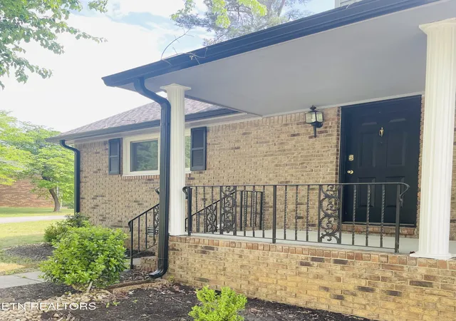 Homes for sale in Cookeville, TN | 2158 Williamsburg Cir, Cookeville, TN 38506 | MLS# 1325571
