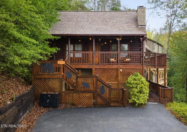 2nd image of 716 Golden Eagle Wy, Pigeon Forge, TN 37863 | MLS# 1325587