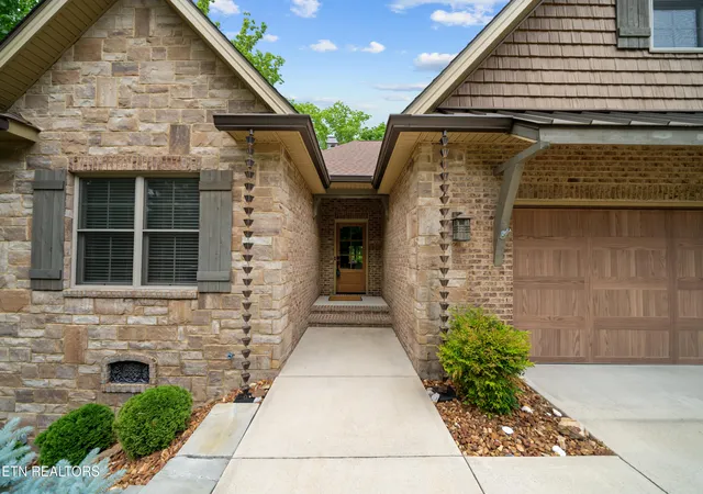 Homes for sale in Fairfield Glade, TN | 51 Oak Leaf Circle, Fairfield Glade, TN 38558 | MLS# 1327573
