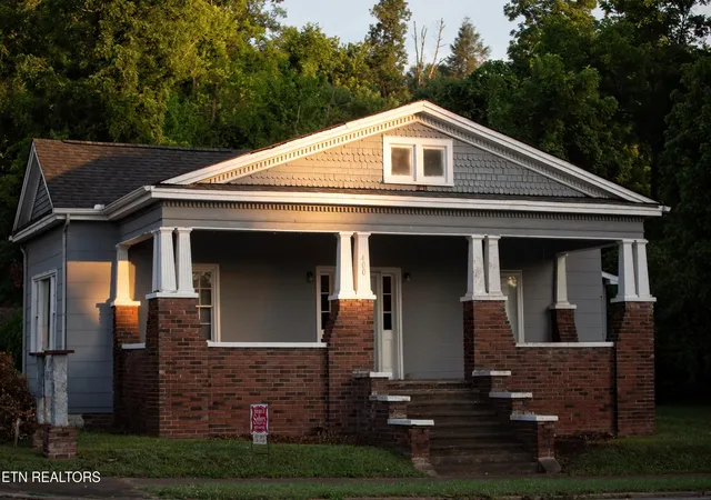 39th image of 400 N Main St, Clinton, TN 37716 | MLS# 1325773